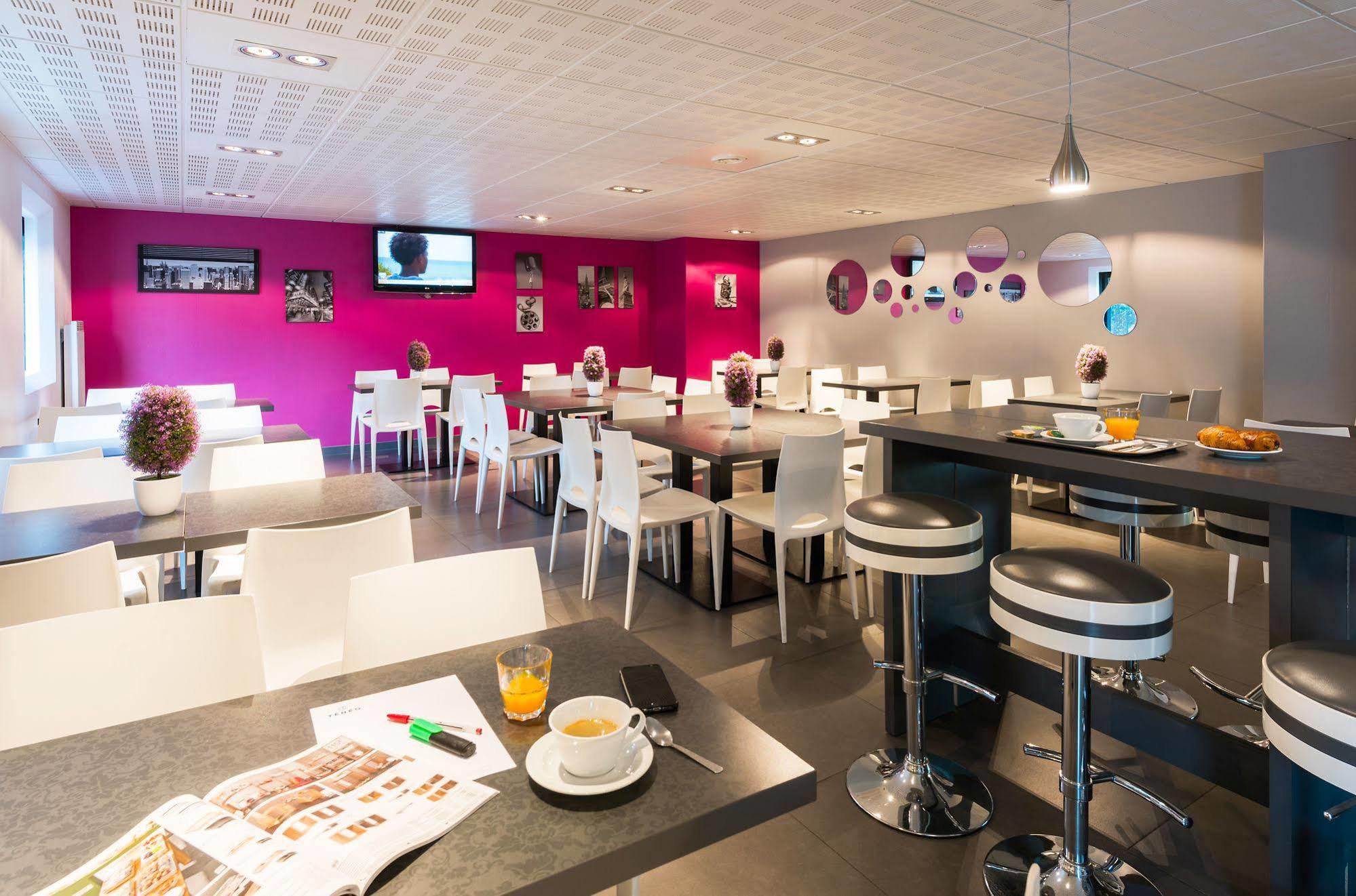 Teneo Apparthotel Bordeaux Merignac - Aeroport Zewnętrze zdjęcie